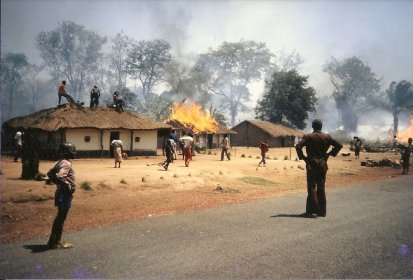 le feu a pris dans les toits